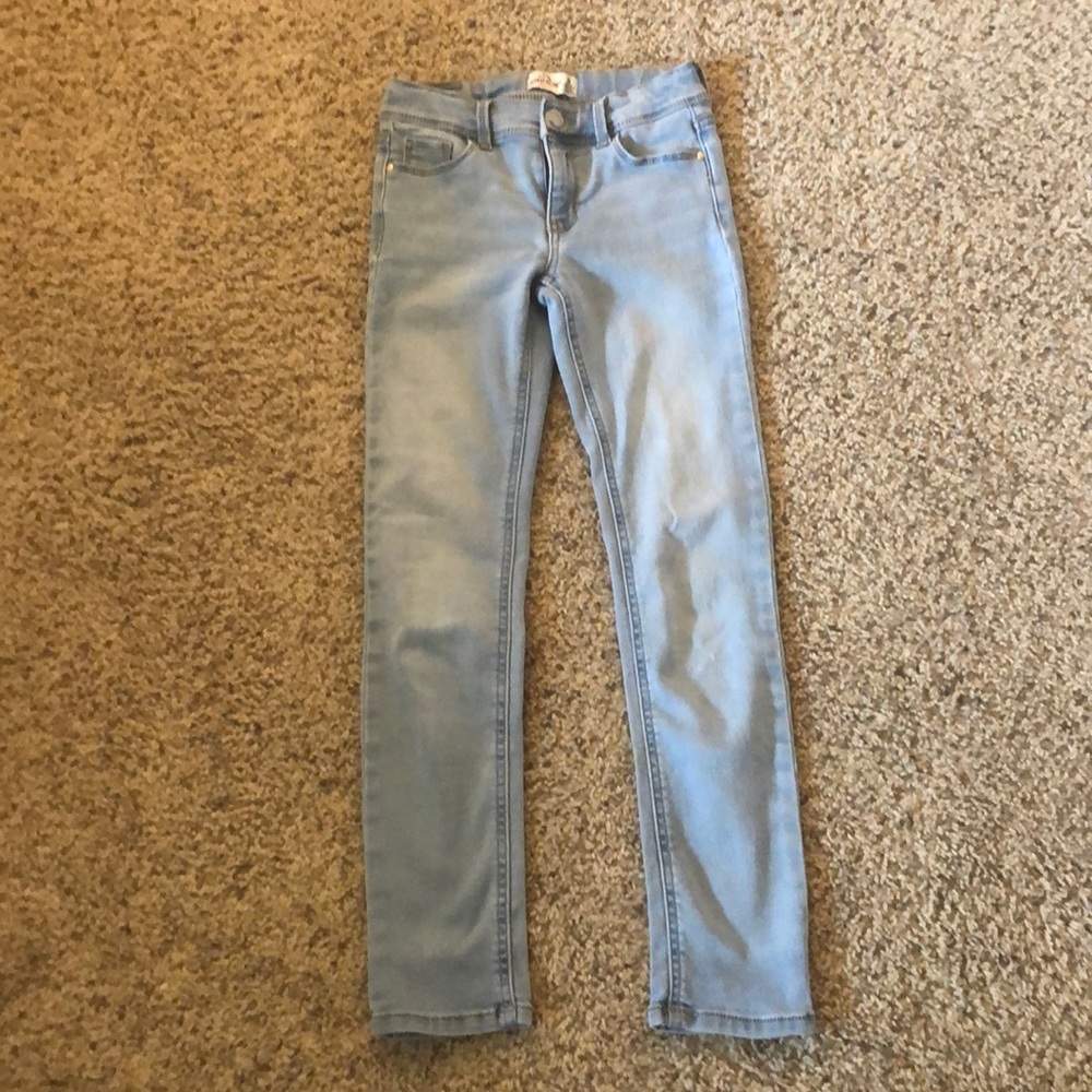 Light wash jeans!!
